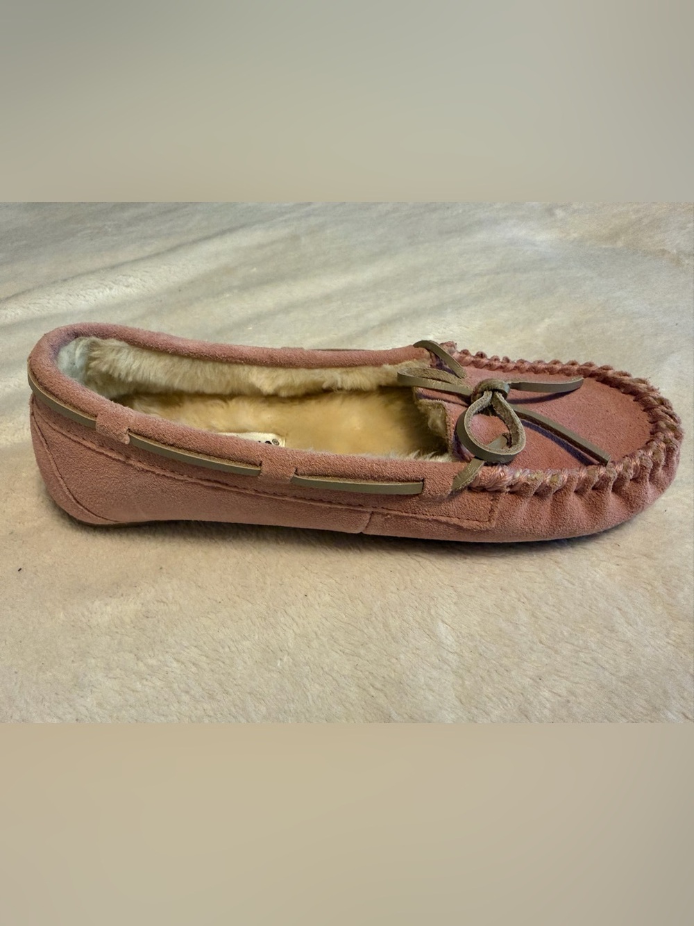 Minnetonka Pink Suede Bow Moccasin Slippers - Picture 3 of 7